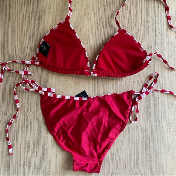 Red bikini set - Picture 2 of 2